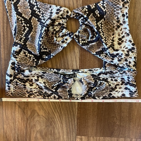 ✨3/$15✨Snakeskin Cami Top - Picture 7 of 7